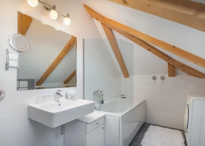 Apartament Romantic Attic