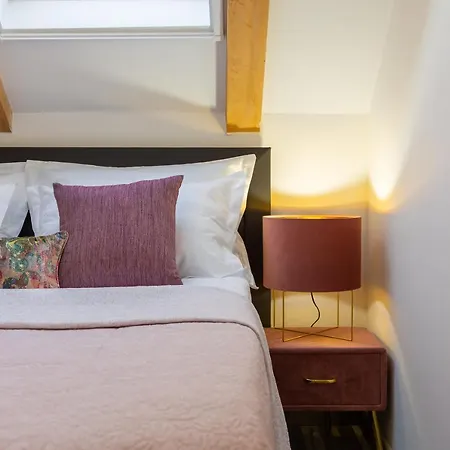 Romantic Luxury Rooms