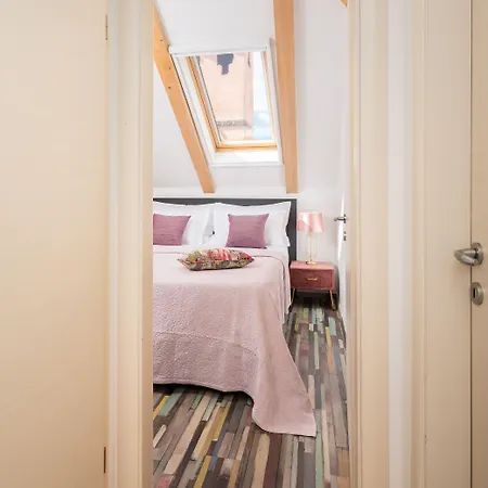 Romantic Attic Appartement *