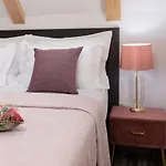 Romantic Attic * 스플리트