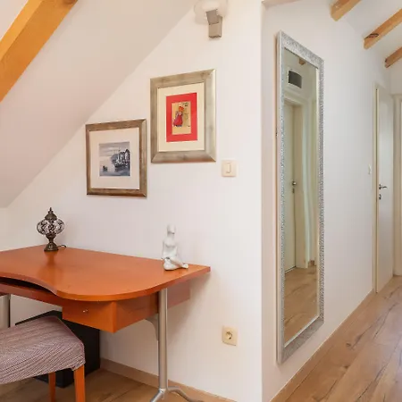 Romantic Attic Split